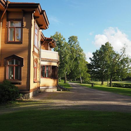 Naeaes Slott Pension Floda  Buitenkant foto