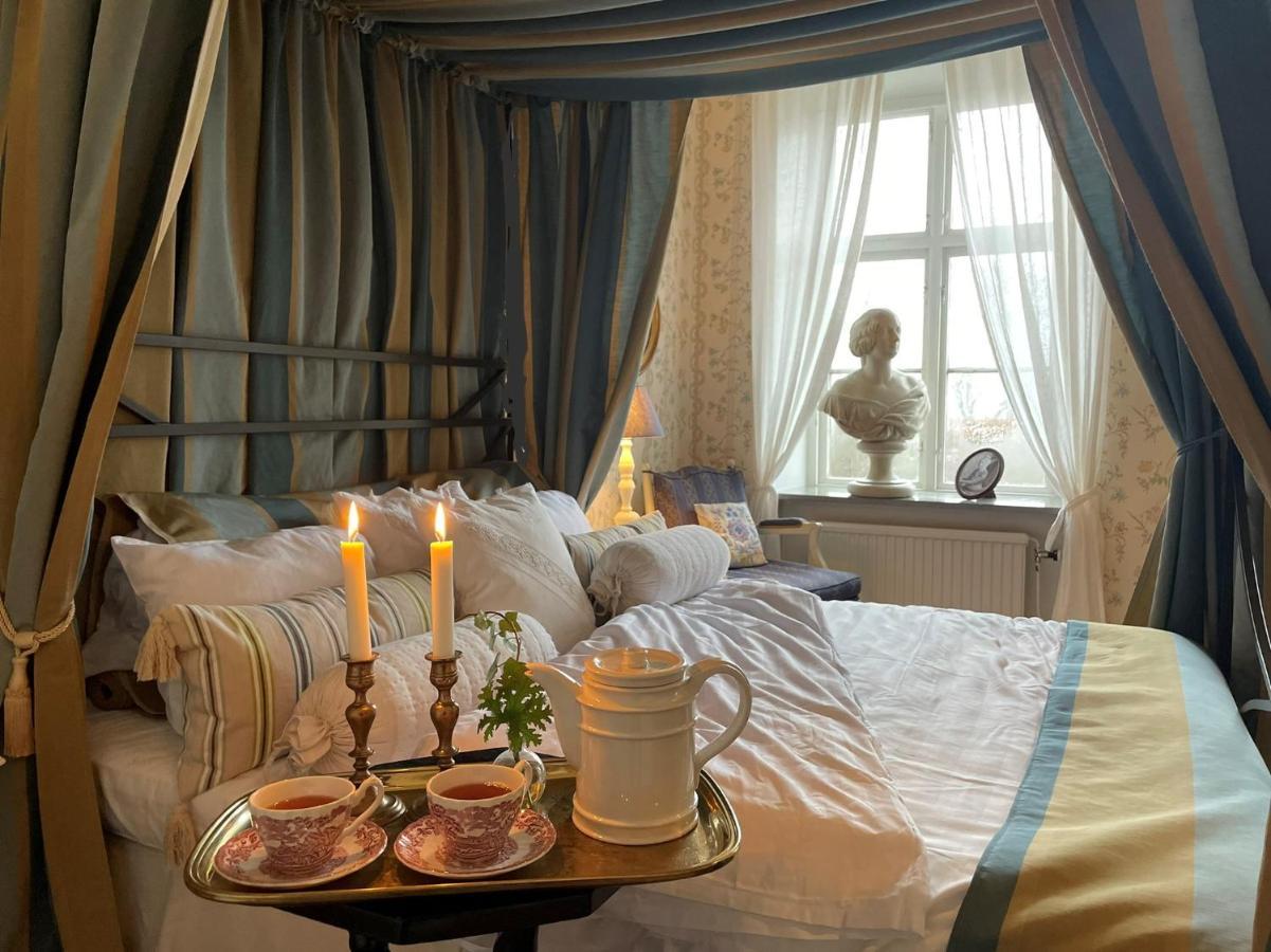 Naeaes Slott Pension Floda  Buitenkant foto