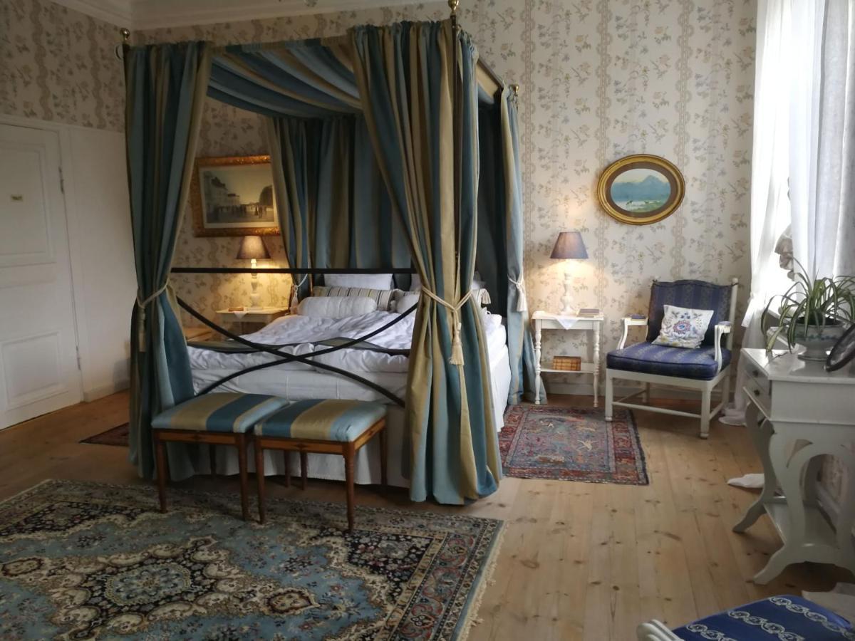 Naeaes Slott Pension Floda  Buitenkant foto