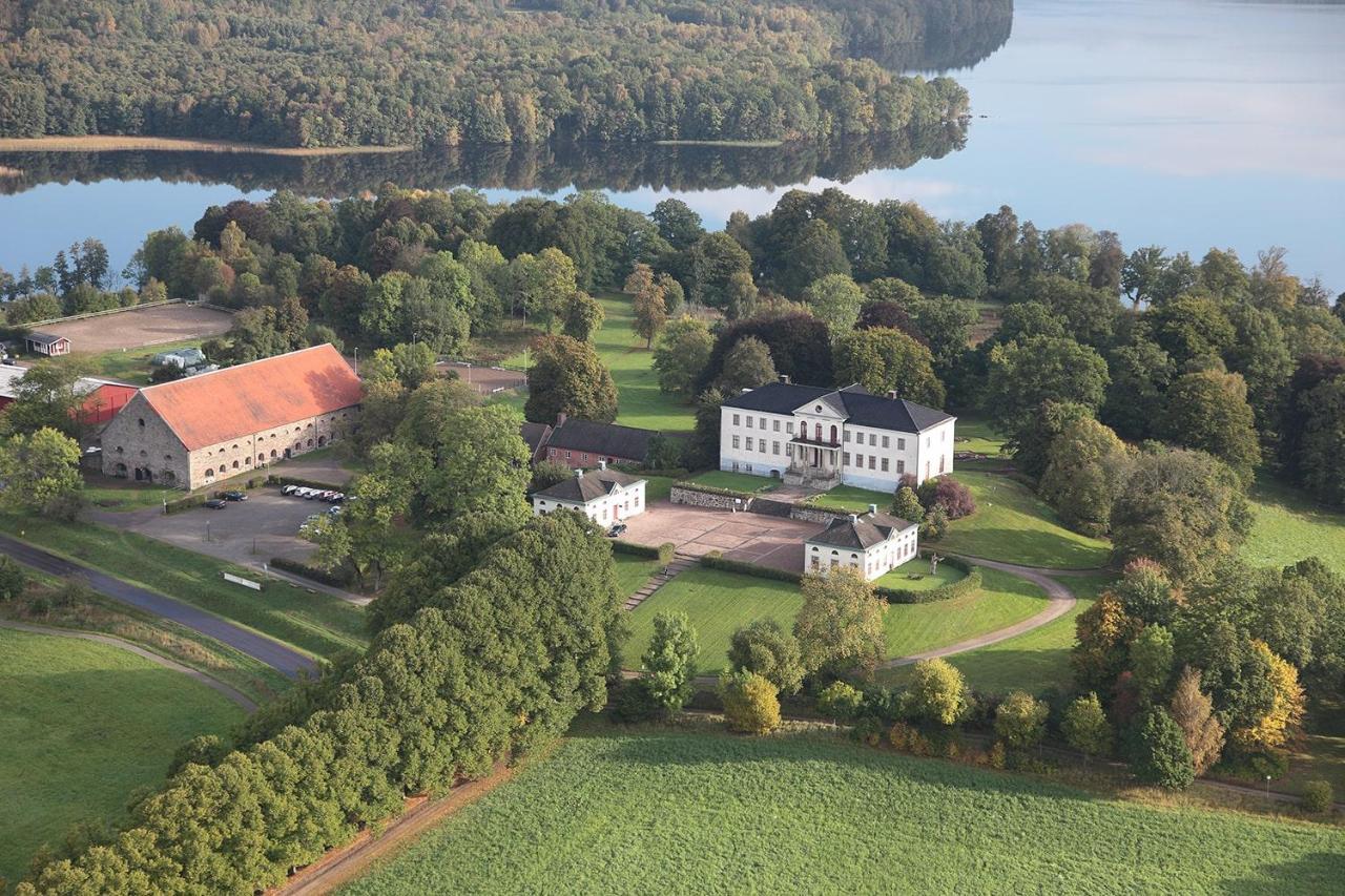 Naeaes Slott Pension Floda  Buitenkant foto