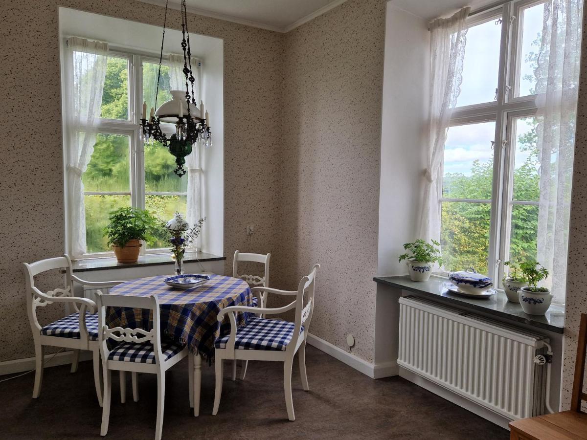 Naeaes Slott Pension Floda  Buitenkant foto