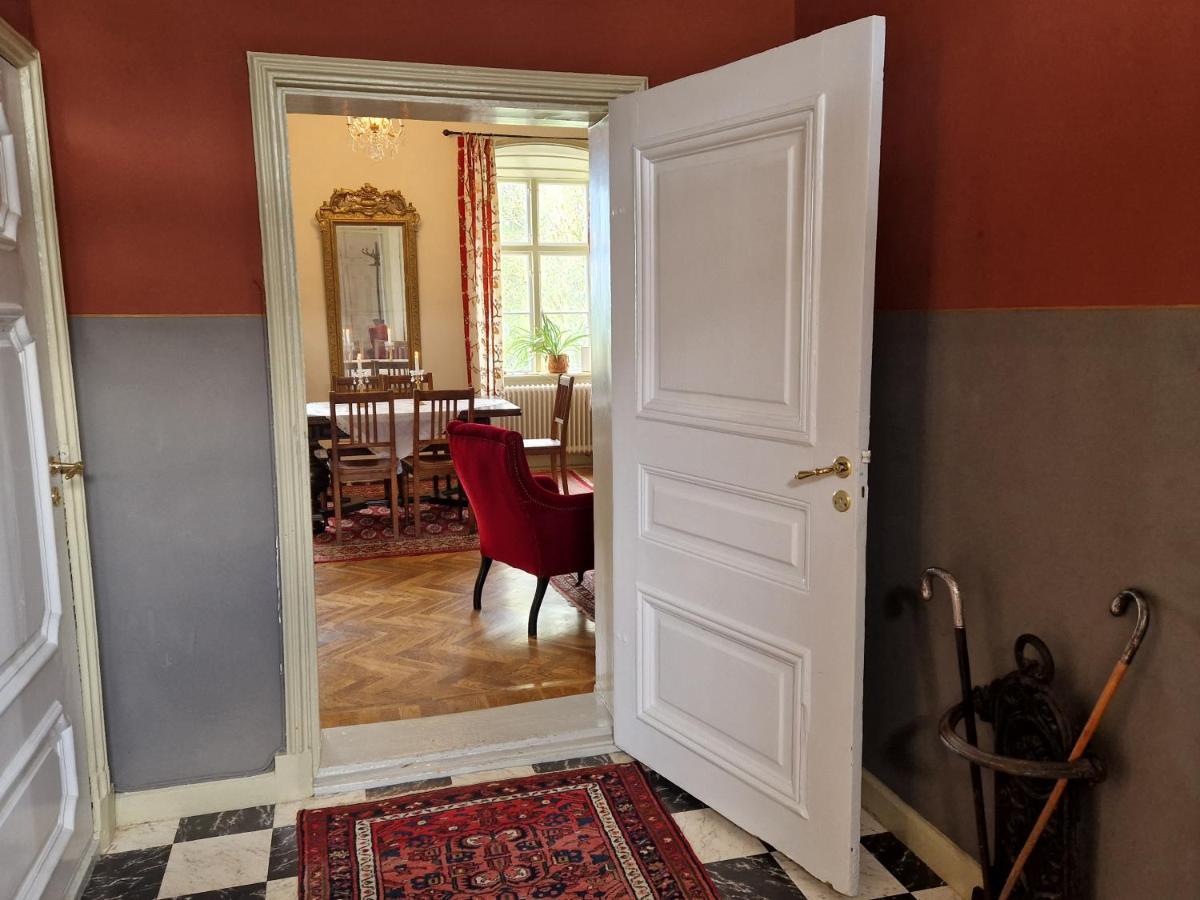 Naeaes Slott Pension Floda  Buitenkant foto