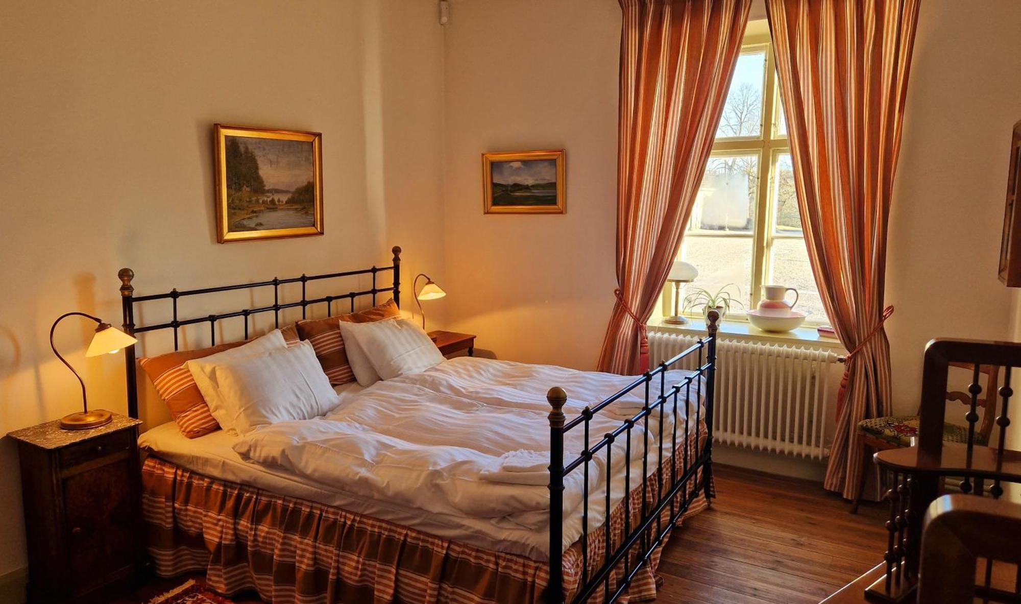 Naeaes Slott Pension Floda  Buitenkant foto