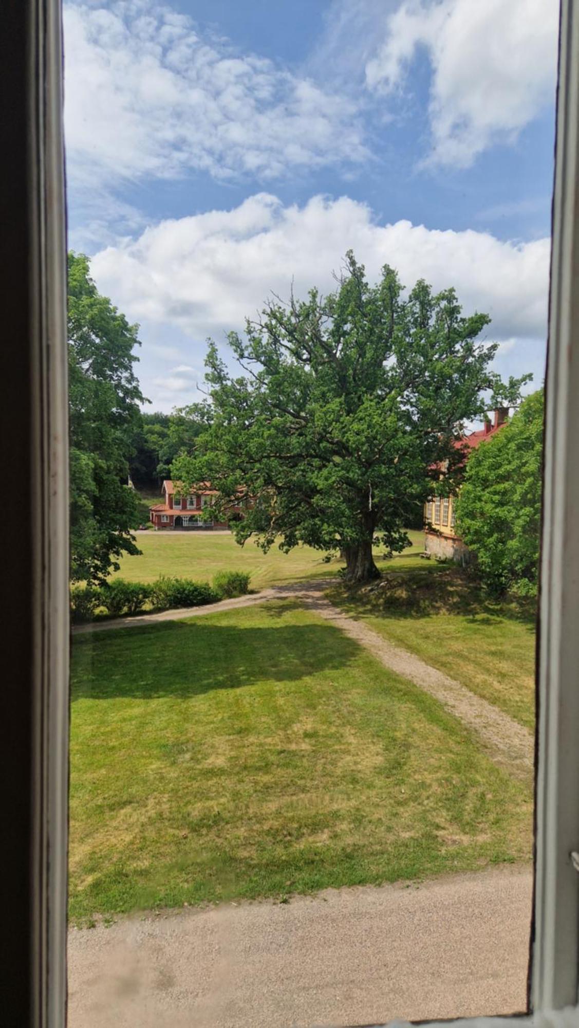 Naeaes Slott Pension Floda  Buitenkant foto