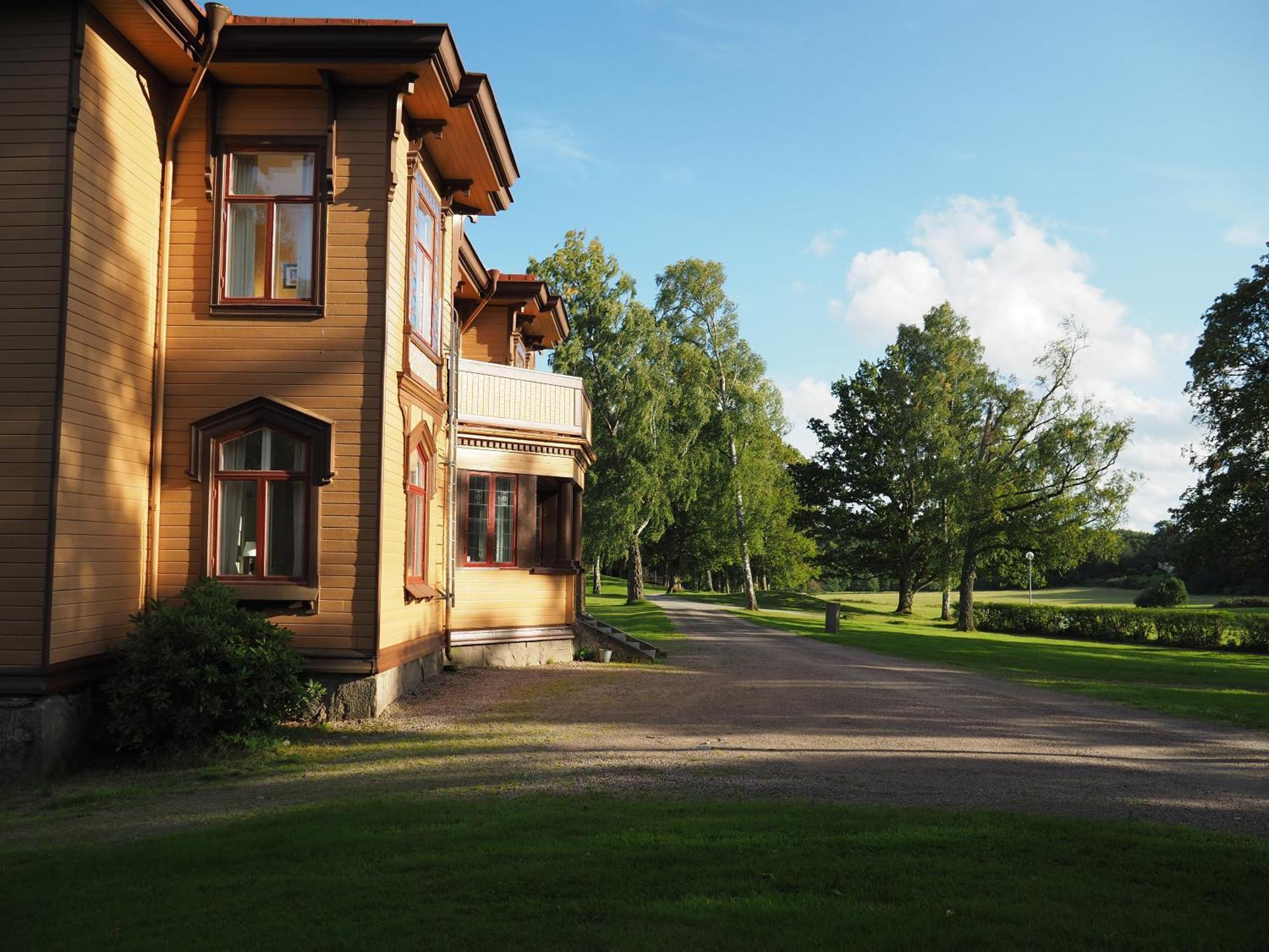 Naeaes Slott Pension Floda  Buitenkant foto